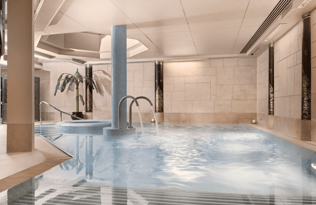 luxury hotels with walking routes